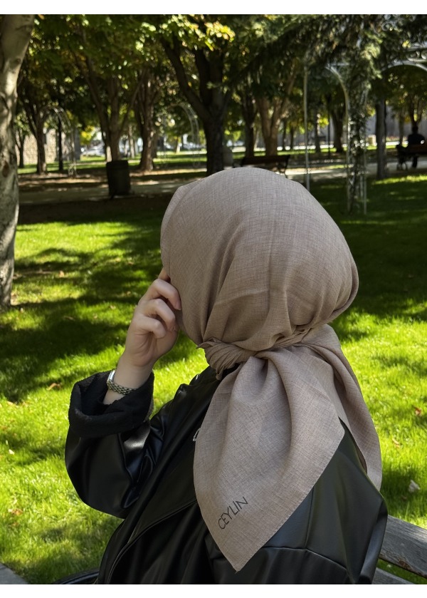 Ceylin Krep Lakost Eşarp