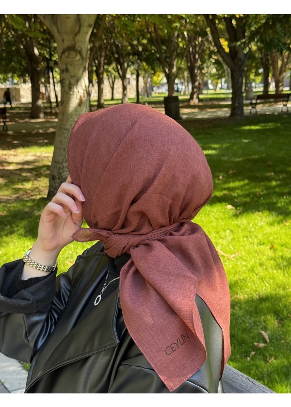 Ceylin Krep Lakost Eşarp