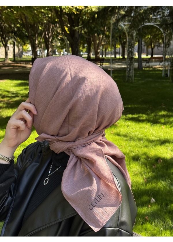 Ceylin Krep Lakost Eşarp