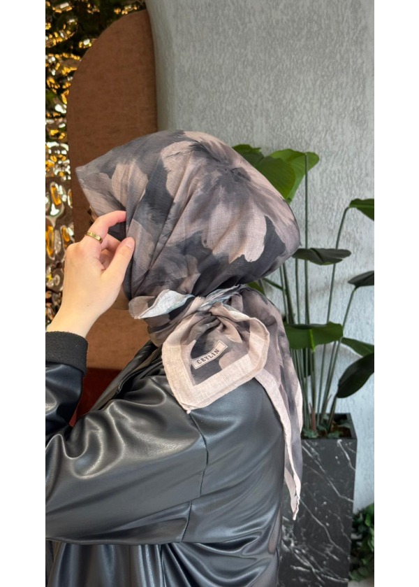  Ceylin-Çiçek Desenli Pamuklu Eşarp